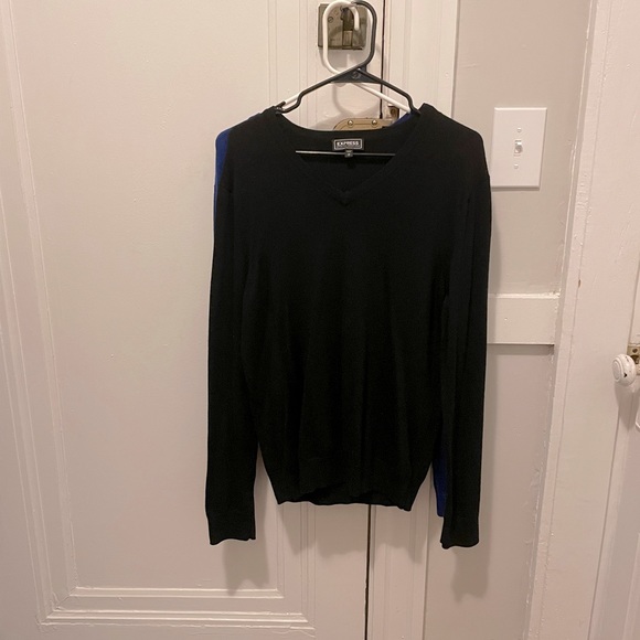 Express Wool V-Neck Sweater Bundle - Picture 2 of 5